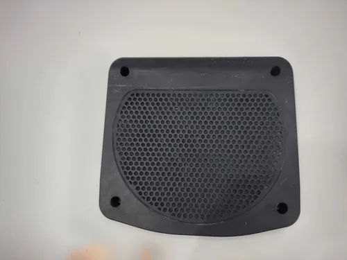 Tela Alto Falante Subwoofer Bmw 116i 2014 Dianteiro Direito Preto
