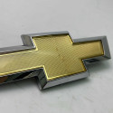 Emblema Parachoque Dianteiro Spin 2013 2018 Detalhe Dourado