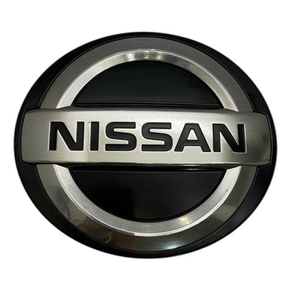 Emblema Grade Nissan Versa March 2017   623155r00a Preto E Cinza