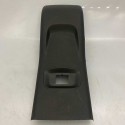 Acabamento Traseiro Usb Console Central Tracker 2022 Detalhe