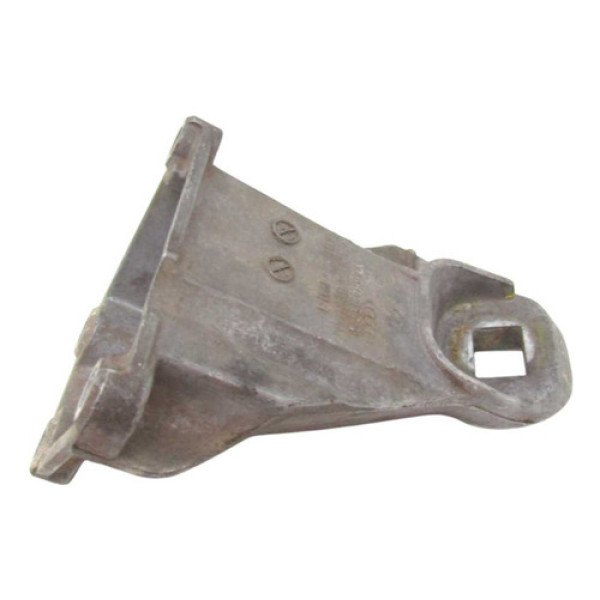 Suporte Do Coxim Lado Direito Do Motor Audi A6 2.8 1995