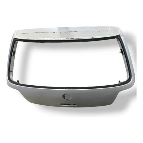 Tampa Traseira Volkswagen Golf 2000 2001 2002 2003 Detalhe Prateado