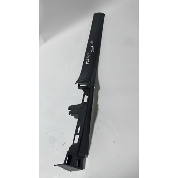 Soleira Porta D Esquerda Renault Megane Gt Dyn 08 8200484156 Água