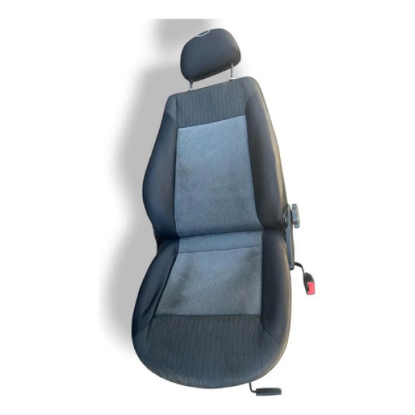 Banco Dianteiro Direito Detalhe Volkswagen Voyage 2014 2015 Preto