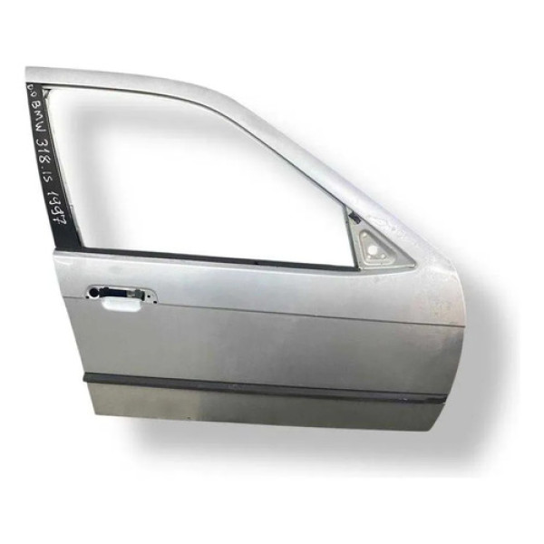 Porta Dianteira Direita Bmw 318i S - 1997 1998 1999 Detalhe  Dianteira Direita Prateado