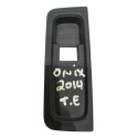 Moldura Botão Vidro Traseiro Esquerdo Gm Onix 2014 94773047