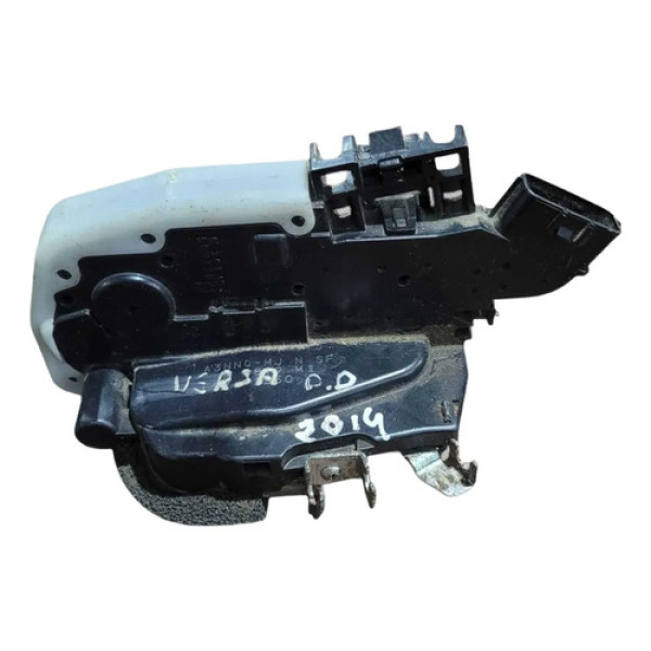 Fechadura Porta Dianteira Direita Nissan Versa 2014 F5711550