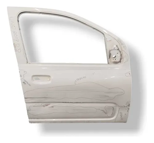 Porta Dianteira Direita Fiat Uno Drive  2017 2018 Detalhe Dianteira Direita Branco