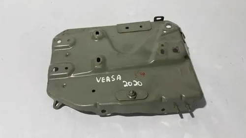Suporte Base De Bateria Nissan Versa March 2011/2020