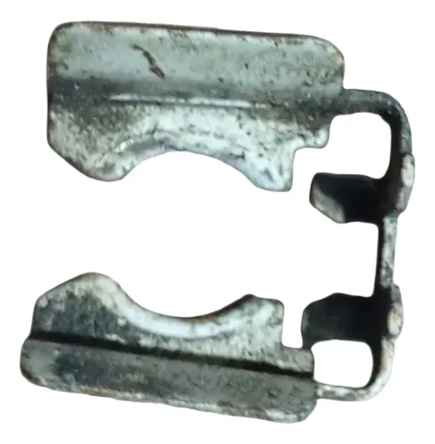 Trava Bico Injetor Nissan Tiida   2007 2008 2009 2010 220v