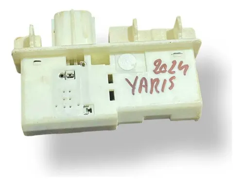 Botao Abertura Porta Malas Toyota Yaris 2023 2024 2025 2026