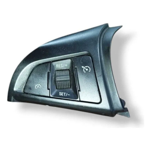 Botão Comando Piloto Volante Gm Sonic Sedán 2014 95135255