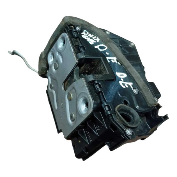 Fechadura Dianteira Esquerda Chevrolet Onix 2015 - 13592524