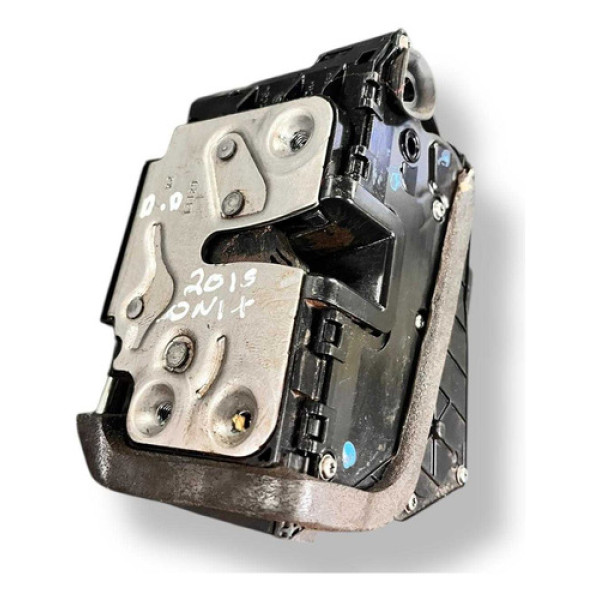 Fechadura Porta Dianteira Direita Gm Onix 2015 2016 13599503