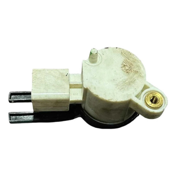 Sensor Pedal Freio/embreagem Gm Sonic Sedán 2012 10302722