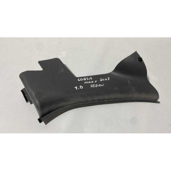 Moldura Banco Traseiro Direito Gm Corsa Maxx 07 93264638