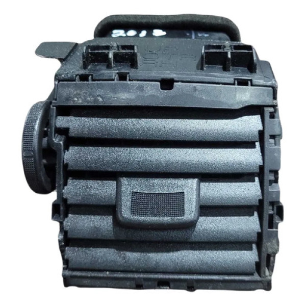 Difusor Ar Central Lado Direito Nissan March 2018 687503aw0a