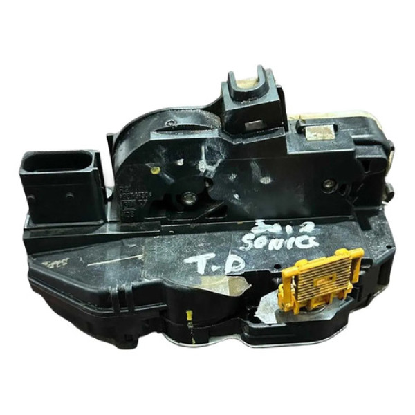 Fechadura Porta Traseira Direita Gm Sonic Sedán 2012 3023880
