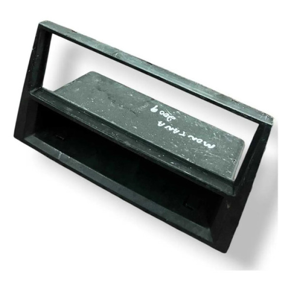 Moldura Painel Porta Treco Radio Chevrolet Montana 2004/2009 Preto
