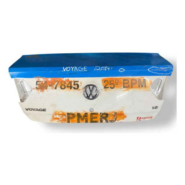 Tampa Traseira Porta Malas Volkswagen Voyage 2014 Detalhe Branco