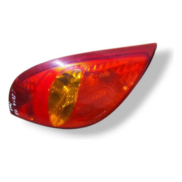 Lanterna Esquerda Chevrolet Celta 2001 2002 2003 2004 2005 Esquerdo/motorista Vermelho