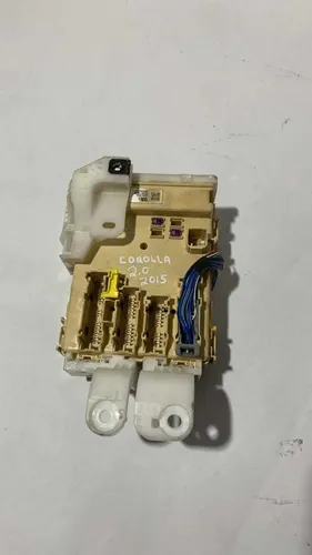 Caixa Fusivel Toyota Corolla 2.0 2015 63583354