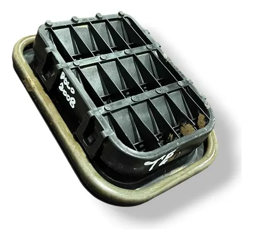 Difusor Ar Traseira Esquerda Polo Sedan 2008 2009 1h0819465e