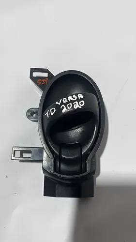 Maçaneta Interna Traseira Direita Nissan Versa 1.6 2020 Traseira