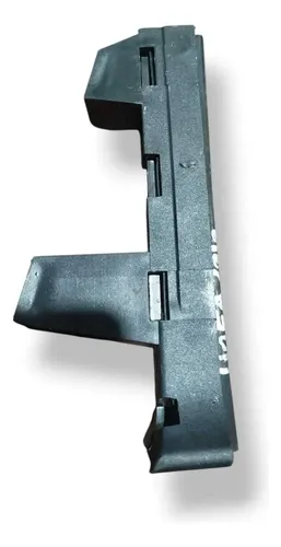 Guia Vidro Porta Dianteira Esquerda Fiat Linea 2010 5179690 Prateado