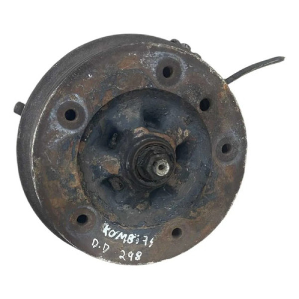 Cubo Roda Dianteira Direita Volkswagen Kombi 1992/1993/1994