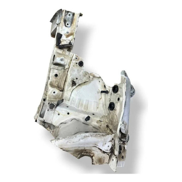 Ponta Longarina Direita Chevrolet Sonic Sedán 2014 Detalhe Branco
