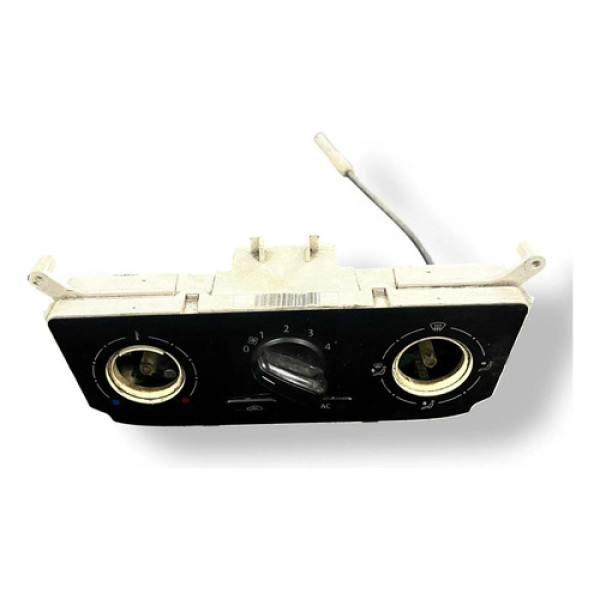 Comando Ar Com Detalhe Volkswagen Voyage 2014 5u1820045a