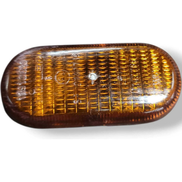 Lanterna Pisca Paralama Direito Renault Clio 2002 7700822136 Prateado