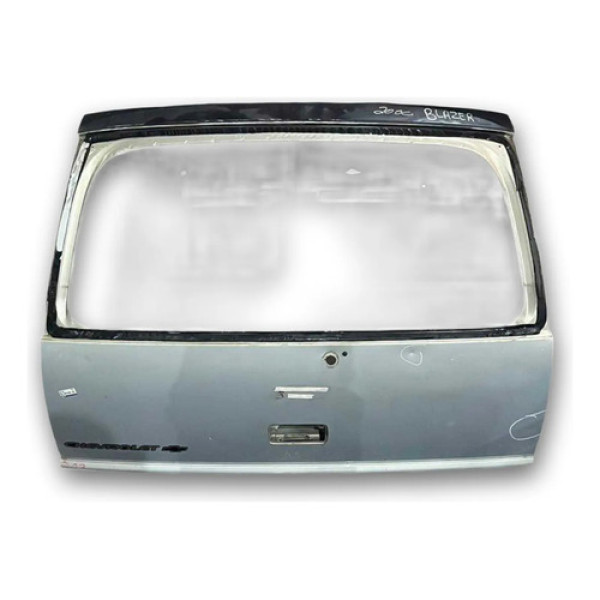 Tampa Traseira Porta Malas Gm Blazer 2000 2001 2002 Detalhe Prateado