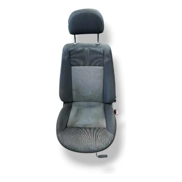 Banco Dianteiro Direito Vw Voyage 2014 2015 2016 Detalhe Preto