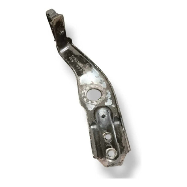 Suporte Inferior Direito Radiador Astra Sedan 2005 93303429