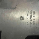 Moldura Lateral Banco Traseiro Esquerdo Vectra 2008 93370327 Preto