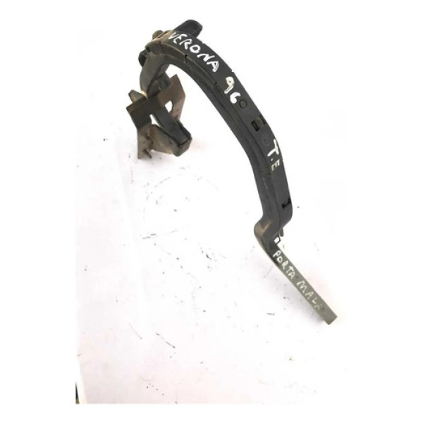 Dobradiça Traseira Esquerda Porta Malas Ford Verona548827301