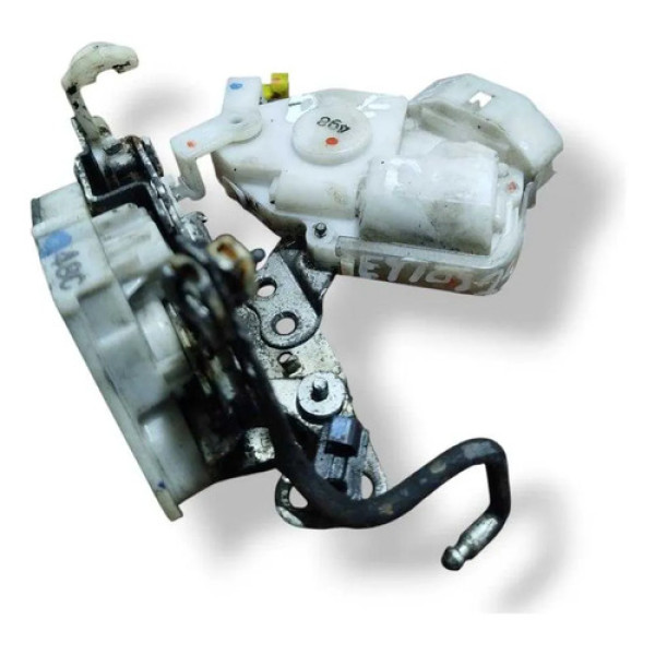Fechadura Porta Dianteira Esquerda Toyota Etios Sedán 2015