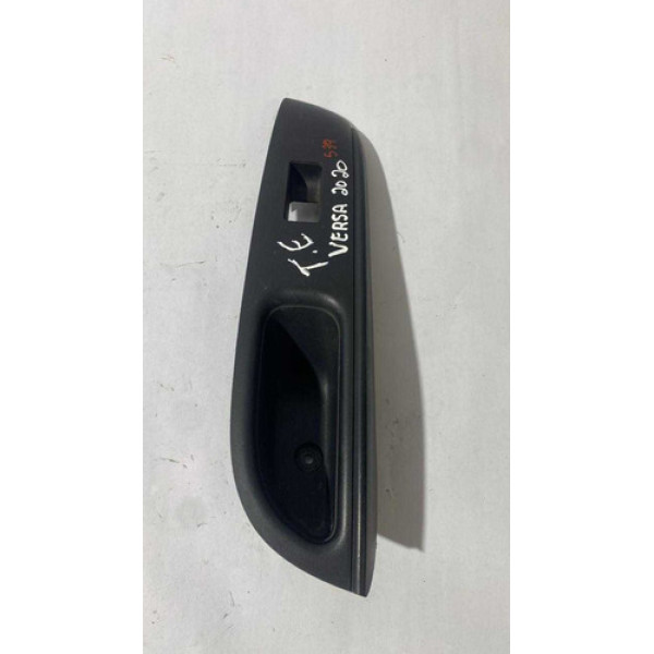 Moldura Botão Vidro Tras Esquerdo Nissan Versa 20 829619ke0a