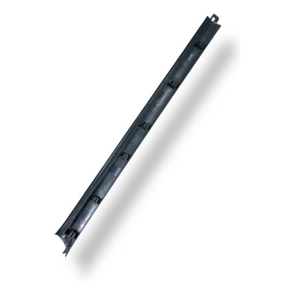 Soleira Porta Lateral Direita Audi A3 1997 1998 8l3853906 Preto