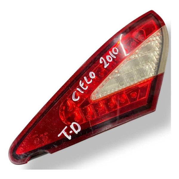 Lanterna Tampa Traseira Direita Chery Cielo 2010 M123773040 Direito/passageiro Vermelho