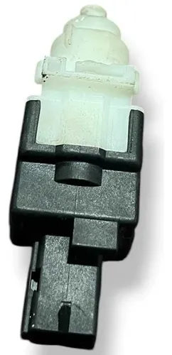 Interruptor Luz Freio Fiat Uno Vivace 2011 A 2015 - 46840510