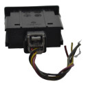 Entrada Conector Duplo Usb Maserati Levante 2017 Original Preto