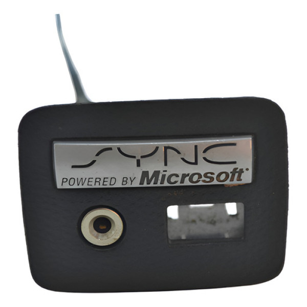 Moldura Entrada Auxiliar Sem Usb Ford Fiesta 2014 Original Preto