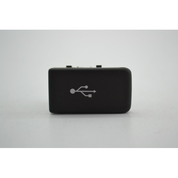 Moldura Entrada Usb Honda Hrv 2020 Original