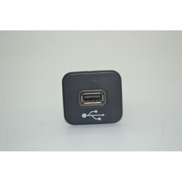  Entrada Usb Fiat Toro Freedom 2017 Original