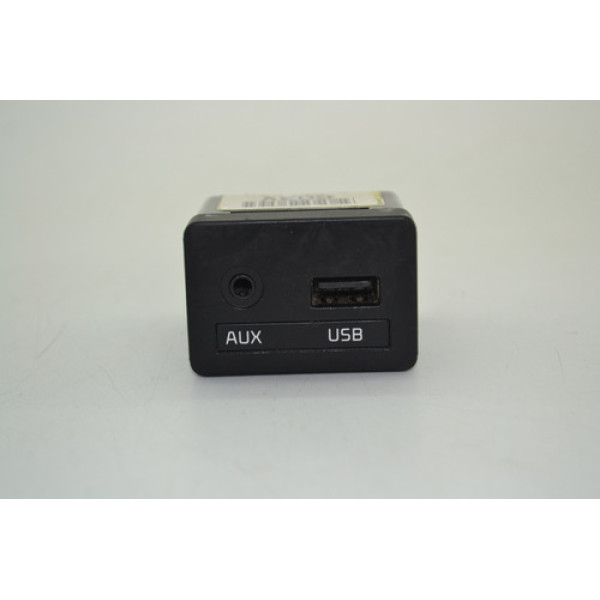 Botão Usb Auxiliar Kia Sorento 2014 2015 Original 
