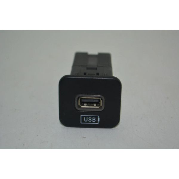 Entrada Conector Usb Console Central Toro 2022-2026 Original