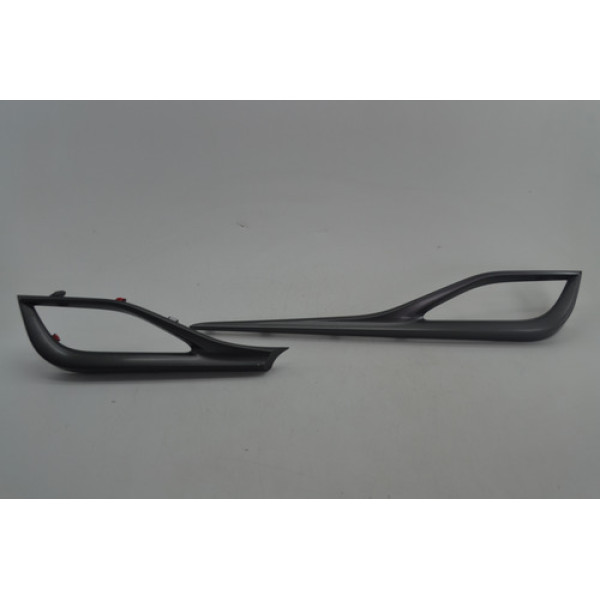 Par Moldura Difusor Lateral Painel Yaris 2023 Original